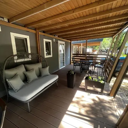 Casa de Férias Lily D Pakoštane
