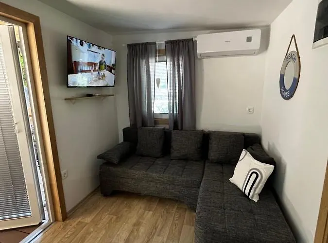 בית נופש Lily D