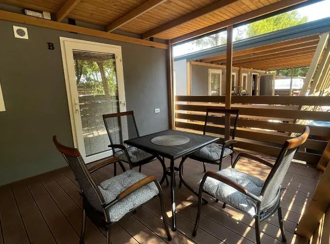 Dom wakacyjny Lily D *